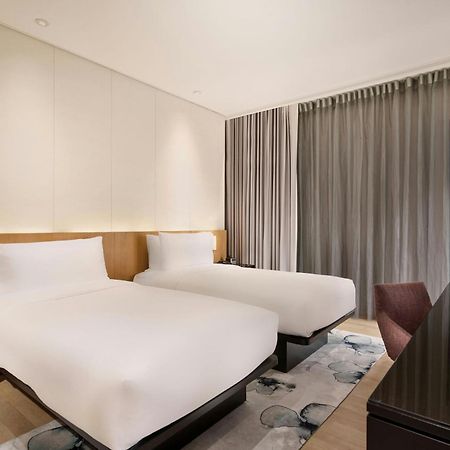 Aloft Taipei Zhongshan Exterior photo